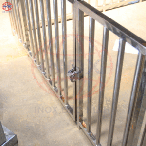 Gia công cân lợn nhiều con kèm khung inox - inox bắc ninh