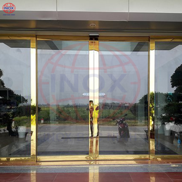 Gia công cửa kính inox màu cao cấp – Sang trọng, bền đẹp cho công trình | Inox Bắc Ninh 7 gia công cửa kính inox màu theo yêu cầu - inox bắc ninh