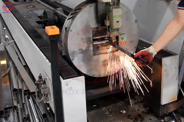 gia công cắt laser ống hộp inox - inox bắc ninh