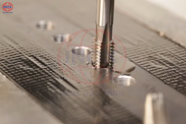 Gia công taro ren tạo ren cho inox - inox bắc ninh